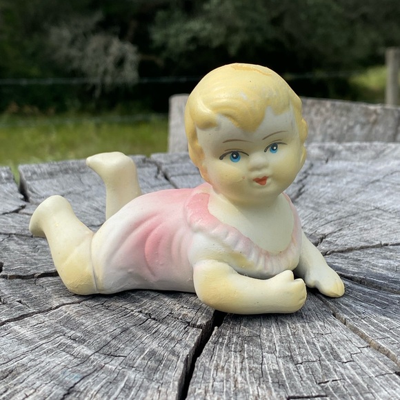 Vintage Piano Baby Figurine - Picture 1 of 5